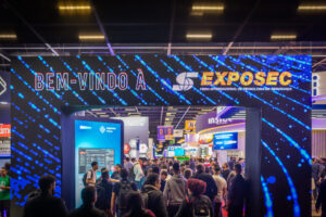 plataforma de rastreamento veicular