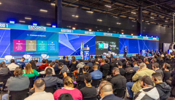 plataforma de rastreamento veicular